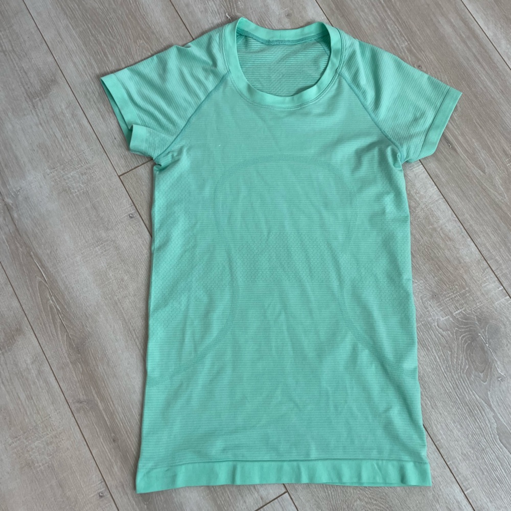 Lululemon swiftly tech